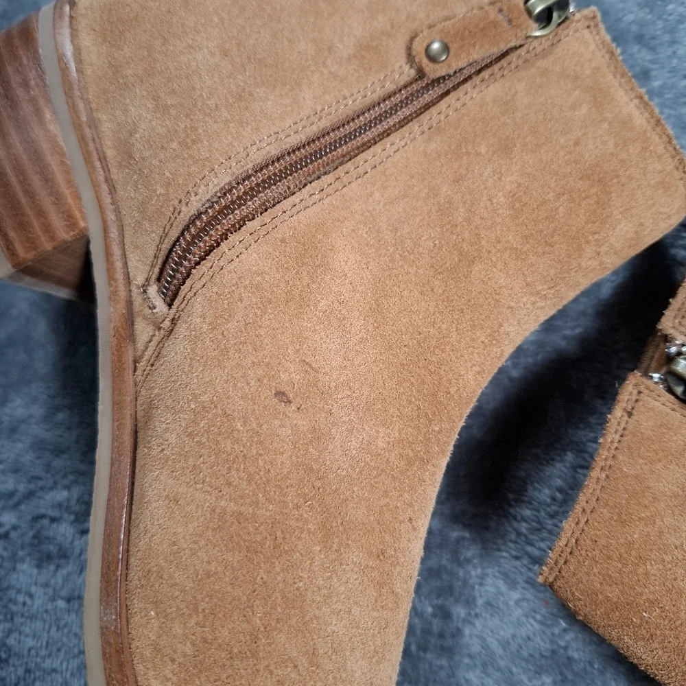 Soludos Delancey Ankle Bootie women's  size US 6 Tan Leather Minimalist
